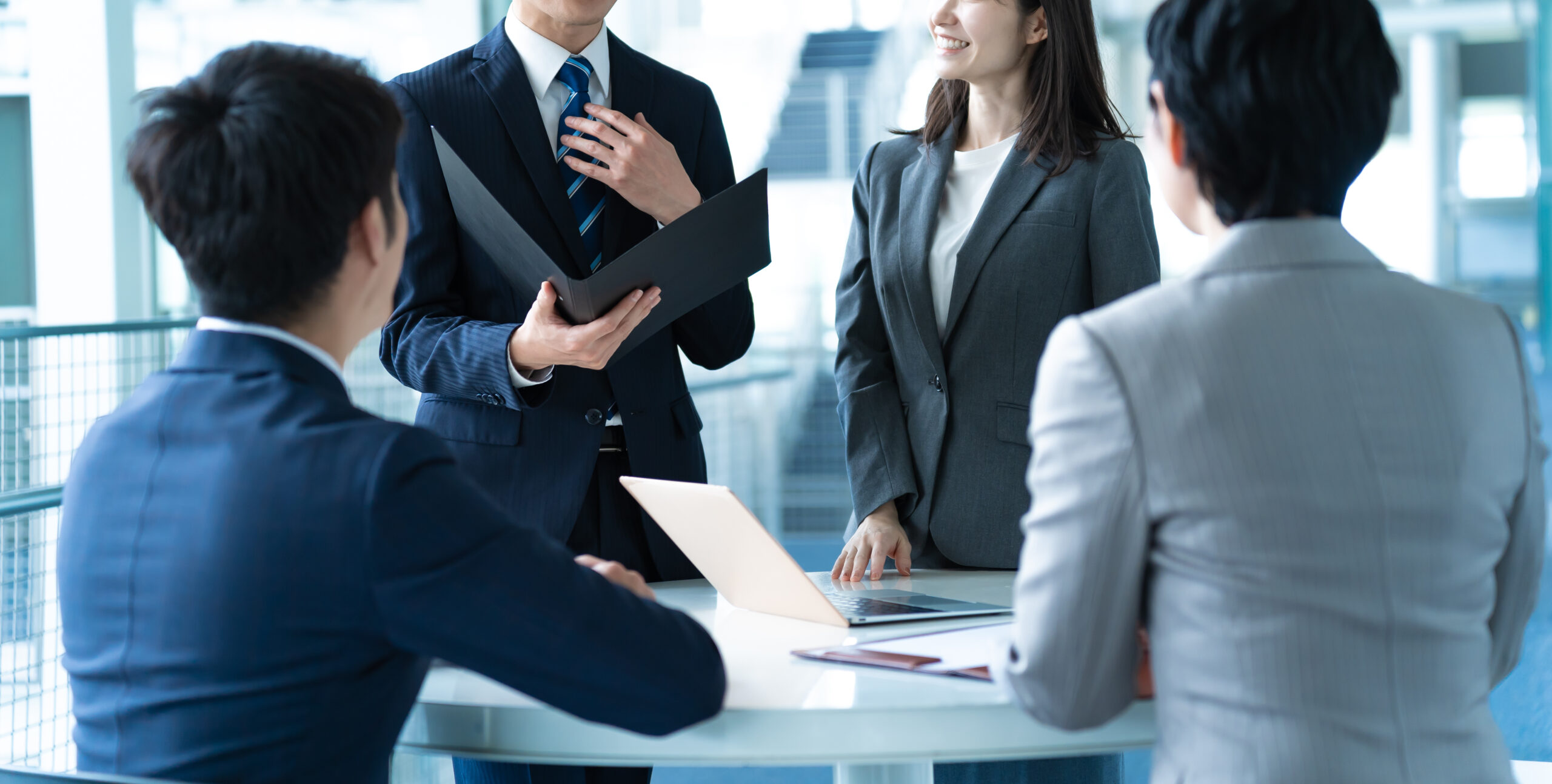 クラファンの専門家